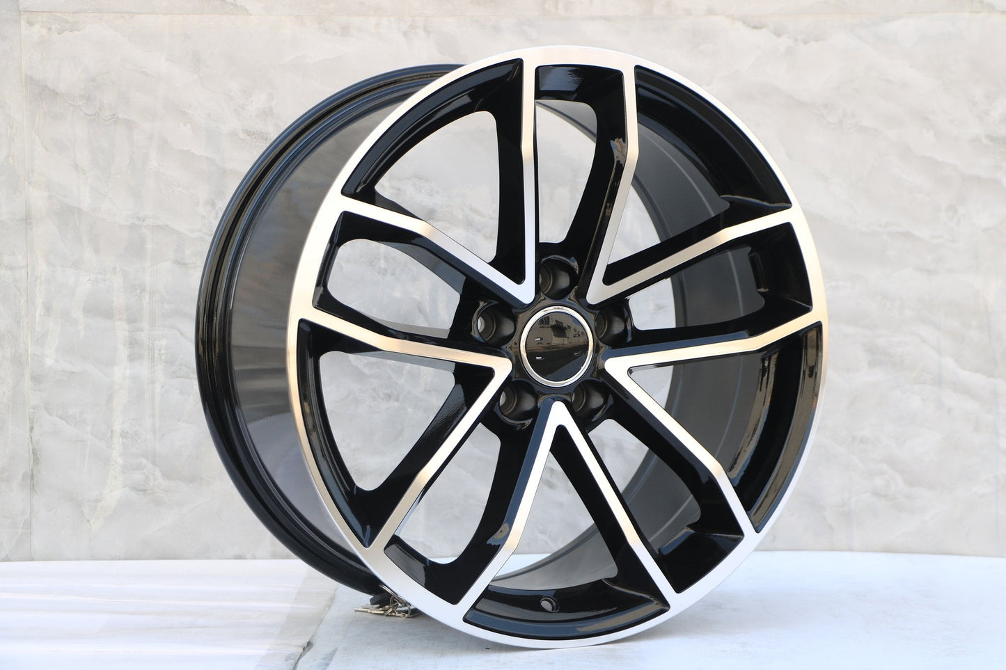 18" Wheels fits Audi A3 A4 A5 A6 A7 A8 Q3 Q5 RS3 RS5 RS6 RS7 S3 S4 S5 S6 S7 S8 SQ5 TT