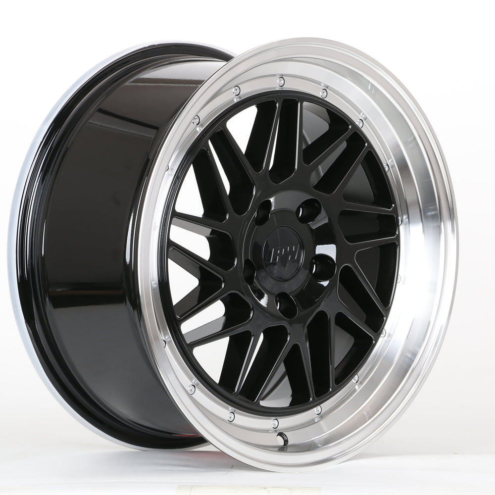 
                      
                        15" IPW 010 Wheels
                      
                    