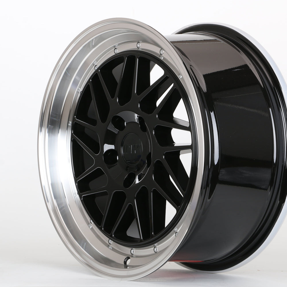 
                      
                        15" IPW 010 Wheels
                      
                    