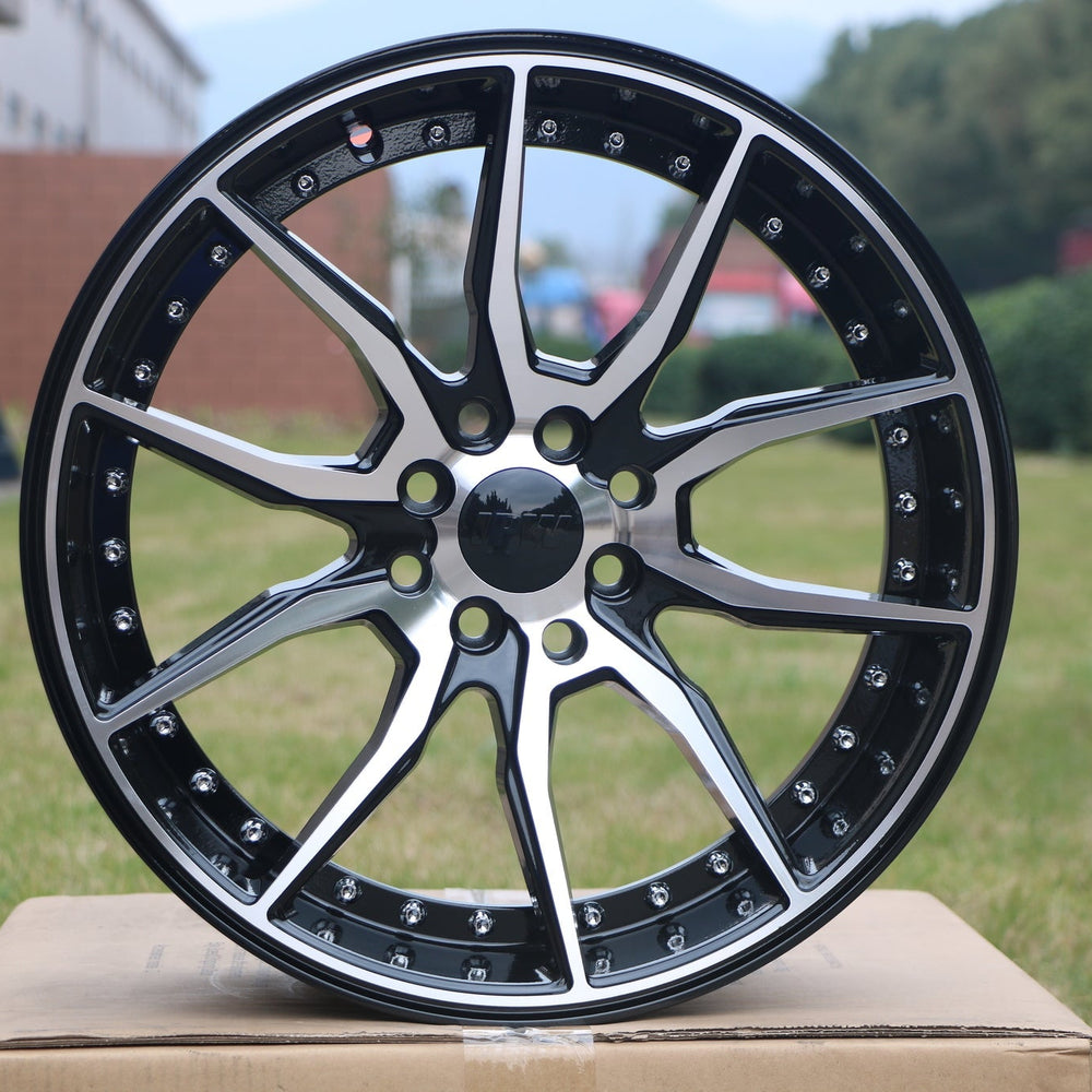 
                      
                        20" Mesh Style Wheels
                      
                    