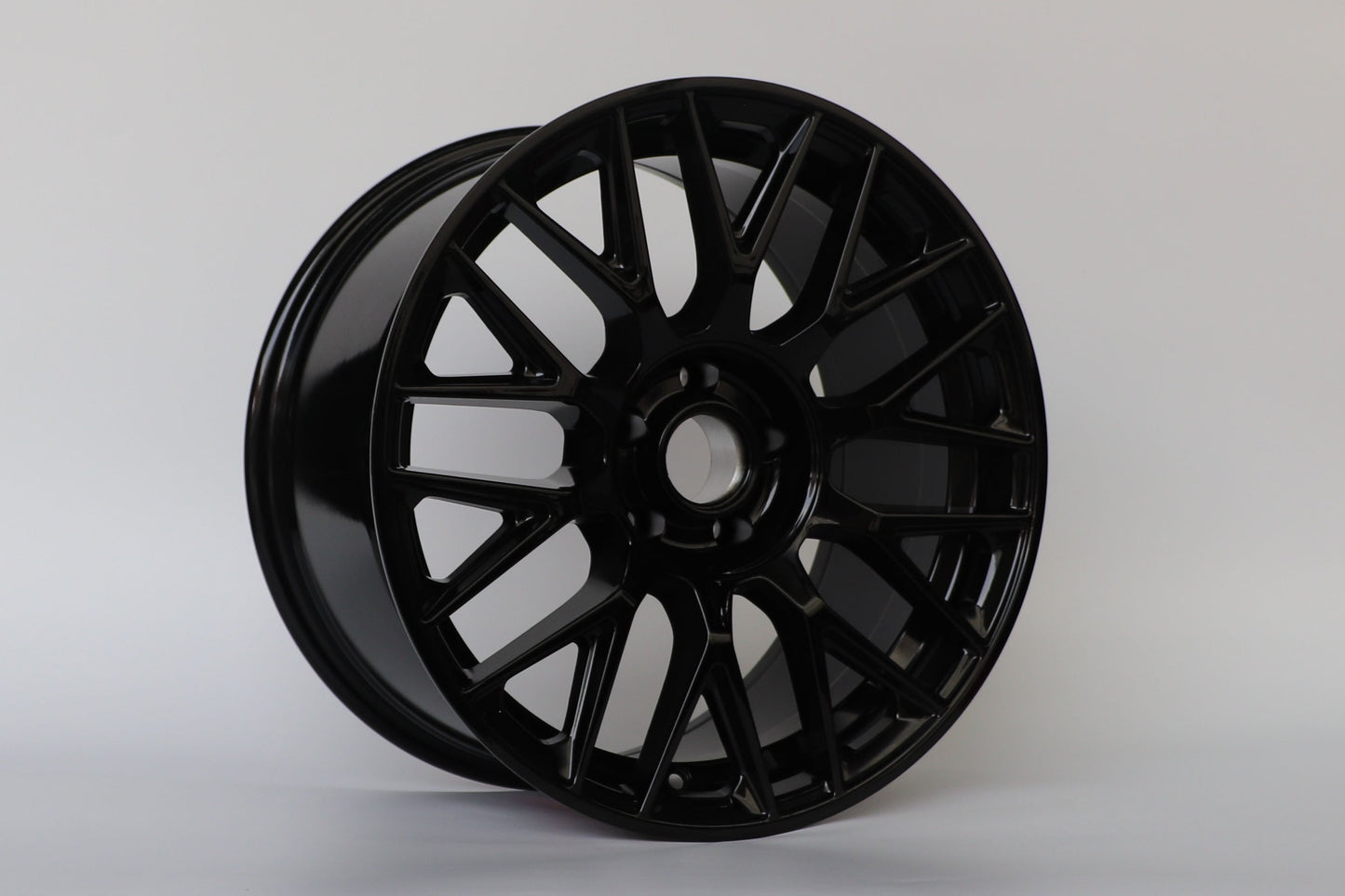 18" Wheels fits Mercedes Benz C180 C250 C300 C350 C400 CLA250 CLA43 E300 E350 E550 S350 S400 S450 S500 S550 S600 S63